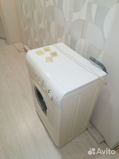 Стиральная машина бу Ariston avsl 109