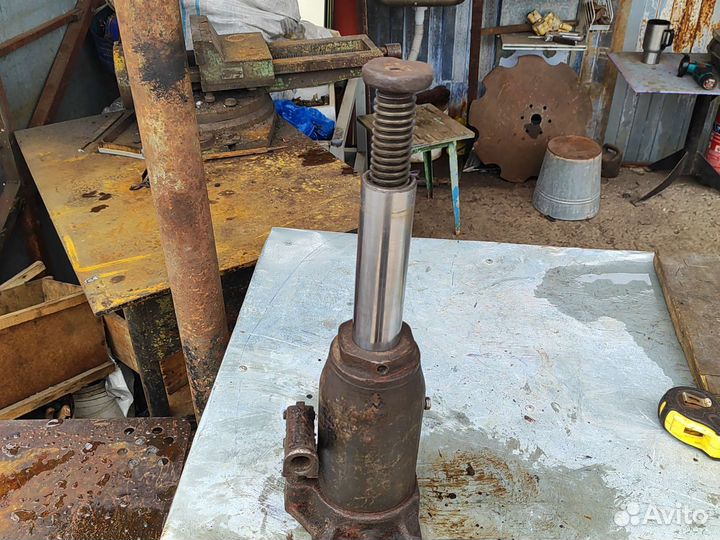 Домкрат гидравлический 15тонн