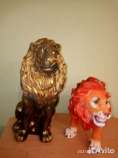 Статуэтки львы