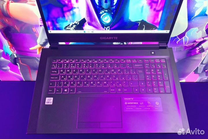 Почти новый ноутбук для работы/учебы/игр