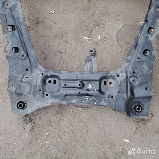 Передний Подрамник Nissan X-Trail T31