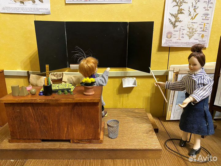 Кукольный домик. Кукольная миниатюра школа Куколки