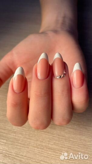 Наращивание ногтей