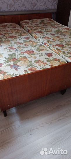 Кровать полуторная с матрасом бу