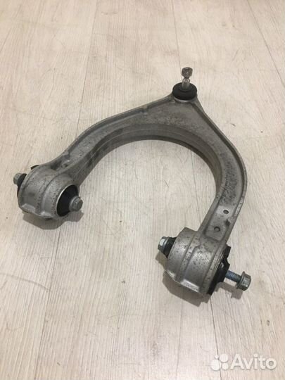 Рычаг верхний передний правый Mercedes Benz S500L