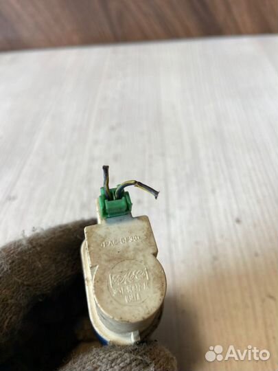 Датчик включения стопсигнала Ford Focus