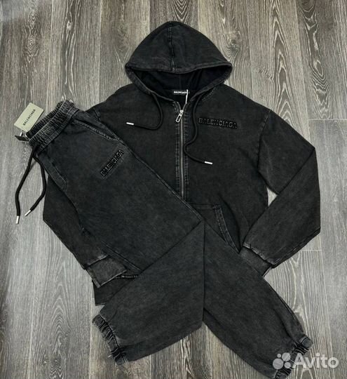 Спортивный костюм balenciaga