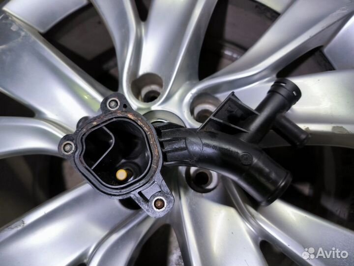 Корпус термостата opel astra j 1.4 (тройник)