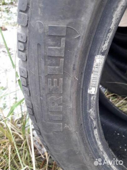 Pirelli Winter Sottozero 215/45 R18