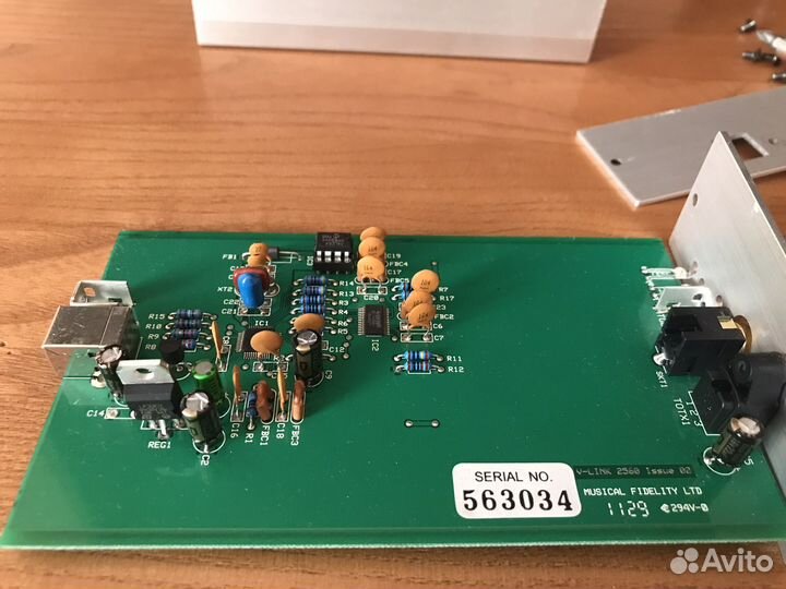 USB-конвертер и изолятор Acoustic Revive Isolator