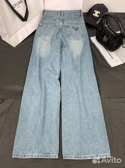 Джинсы широкие prada