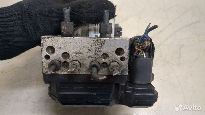 Блок абс, насос Nissan Juke, 2012