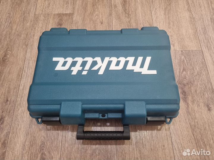 Новый, дрель шуруповерт Makita 14.4V