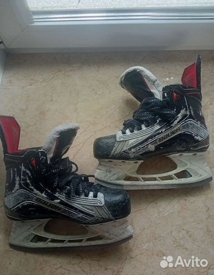 Хоккейные коньки бауэр