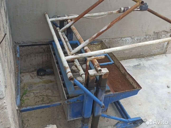 Станок для производства шлакоблоков