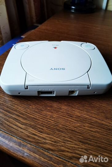 Sony PlayStation 1 slim + игры +аксессуары