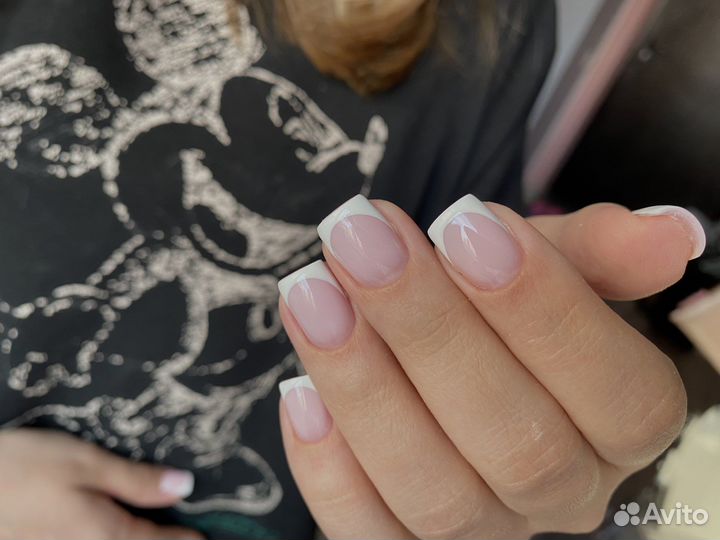 Маникюр педикюр