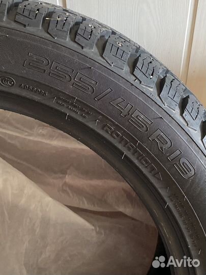 Nokian Tyres Hakkapeliitta 9 255/45 R19 104T
