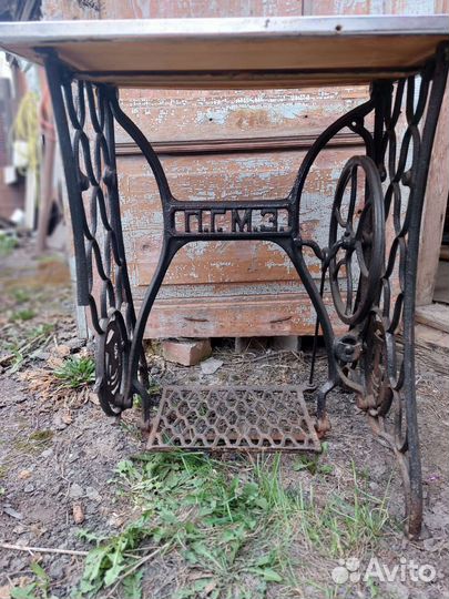 Станина чугунная от швейной машинки
