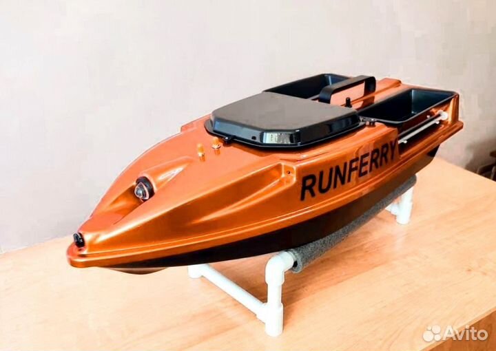 Прикормочный карповый кораблик Ранферри Speed V4