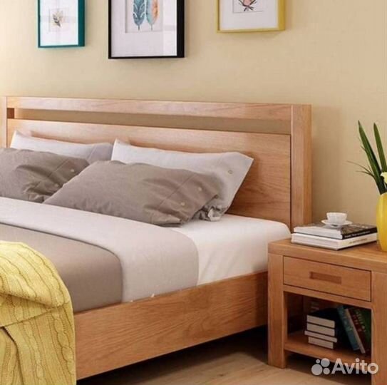 Кровать с подъемным механизмом