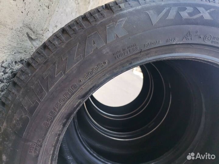 Bridgestone Blizzak VRX 245/50 R18