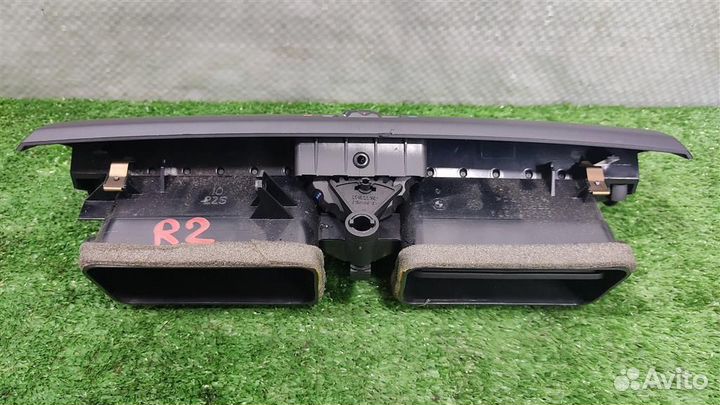 Дефлектор торпедо центральный BMW X3 (E83) 2004