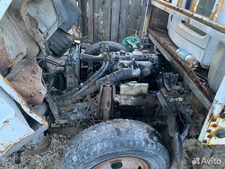 Isuzu Elf, 1989