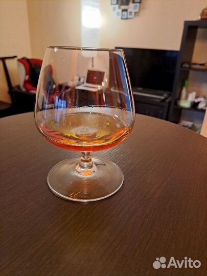 Коньячные бокалы