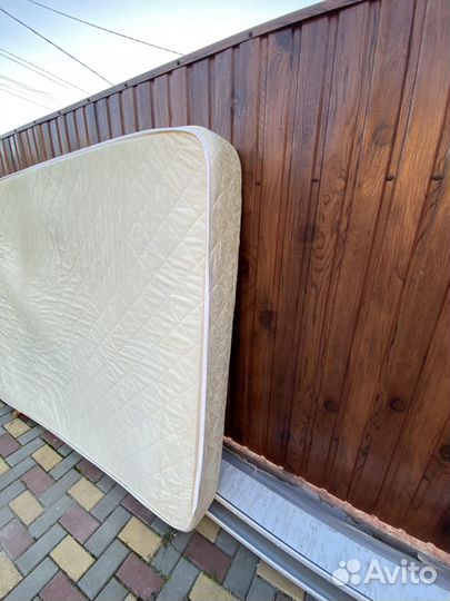 Матрас 160х200 пружинный бу