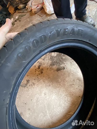 Goodyear Eagle F1 Asymmetric SUV 4x4 285/45 R20