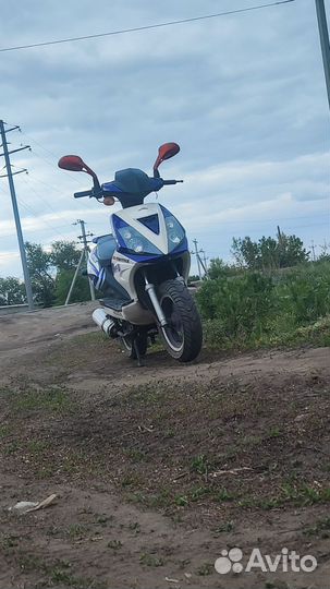 Скутер 80 кубов