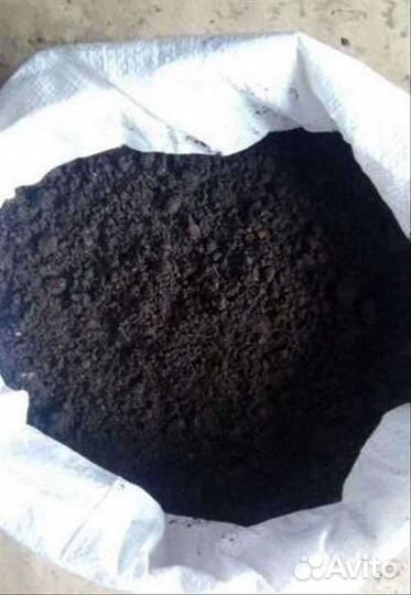 Чернозем в мешках и навоз