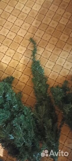 Ëлка искуственная с игрушками б/у