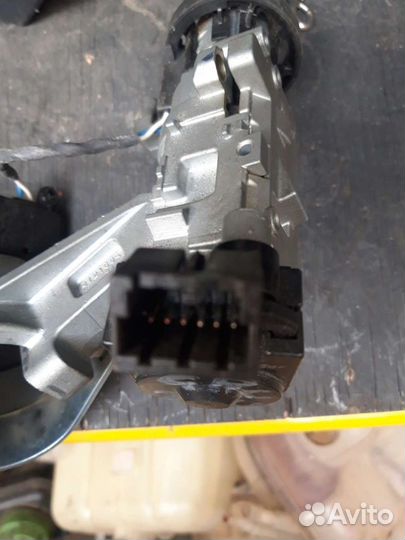 Замок зажигания Chevrolet Cruze седан 1.6