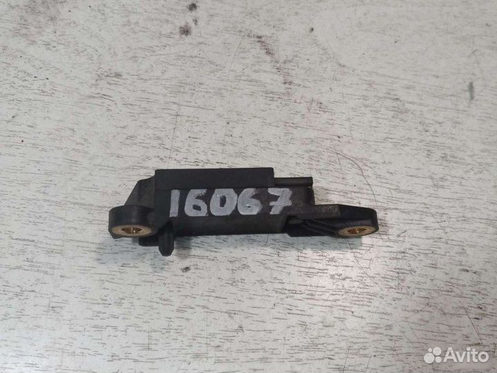 Датчик удара Mercedes-Benz W220