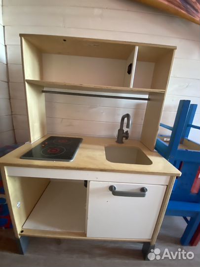 Детская деревянная кухня