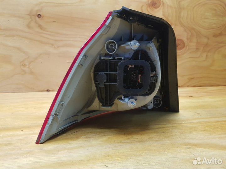 Фонарь прав. зад. volkswagen golf 5