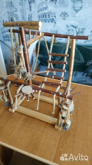 Игровой стенд для попугая