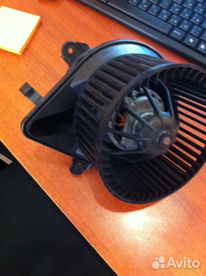 Мотор отопителя citroen berlingo/peugeot partner