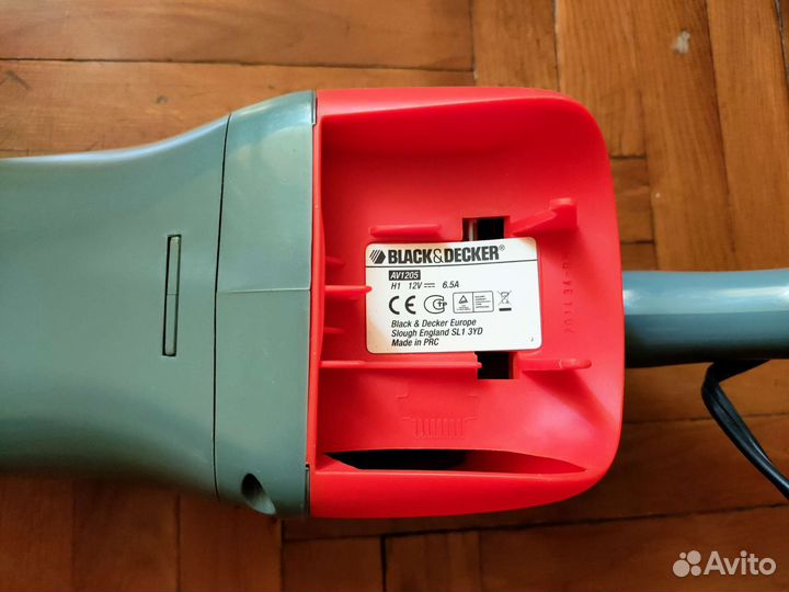 Автомобильный пылесос black decker av1205