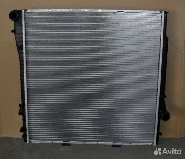 Радиатор охлаждения двигателя Bmw X5 E53 3.0/3.0TD