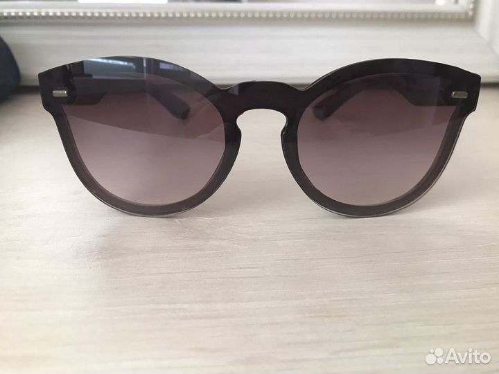 Солнцезащитные очки женские