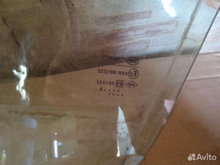 Передние стекла