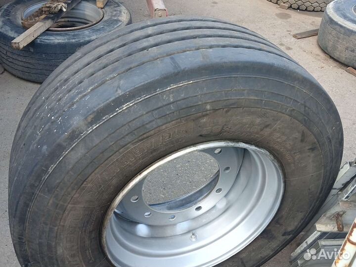 Полуприцеп бортовой МАЗ 975800-2012, 2010