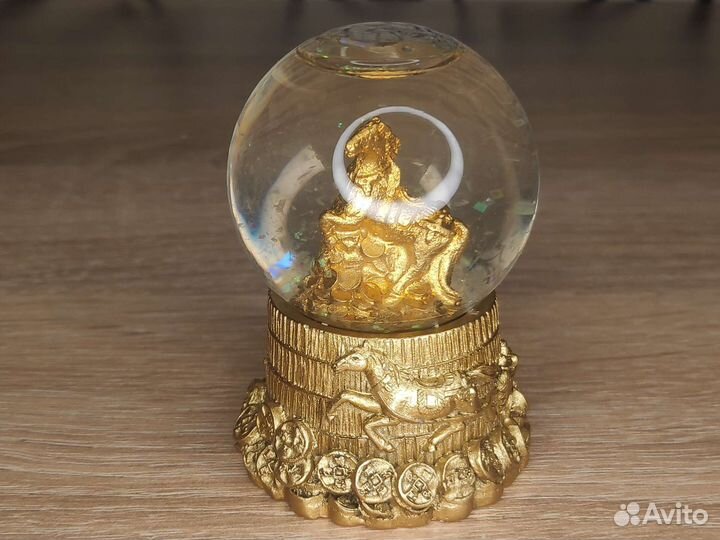 Статуэтки, шкатулки