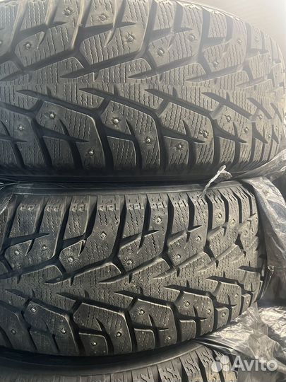 Yokohama Ice Guard Stud IG55 215/55 R17