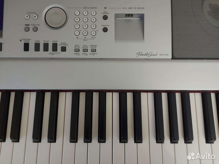 Цифровое пианино yamaha DGX-640