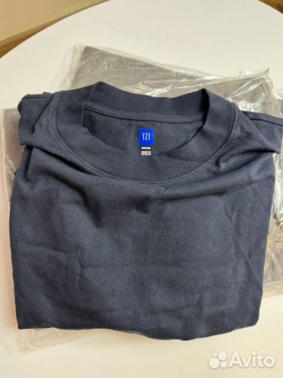 Подборка оригинальных футболок Gap x Yeezy TS