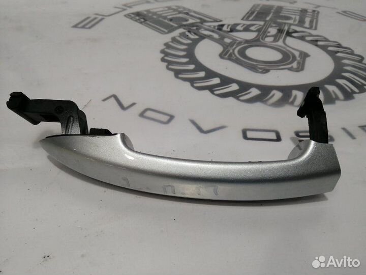 Ручка двери наружная правая Volkswagen Passat B6